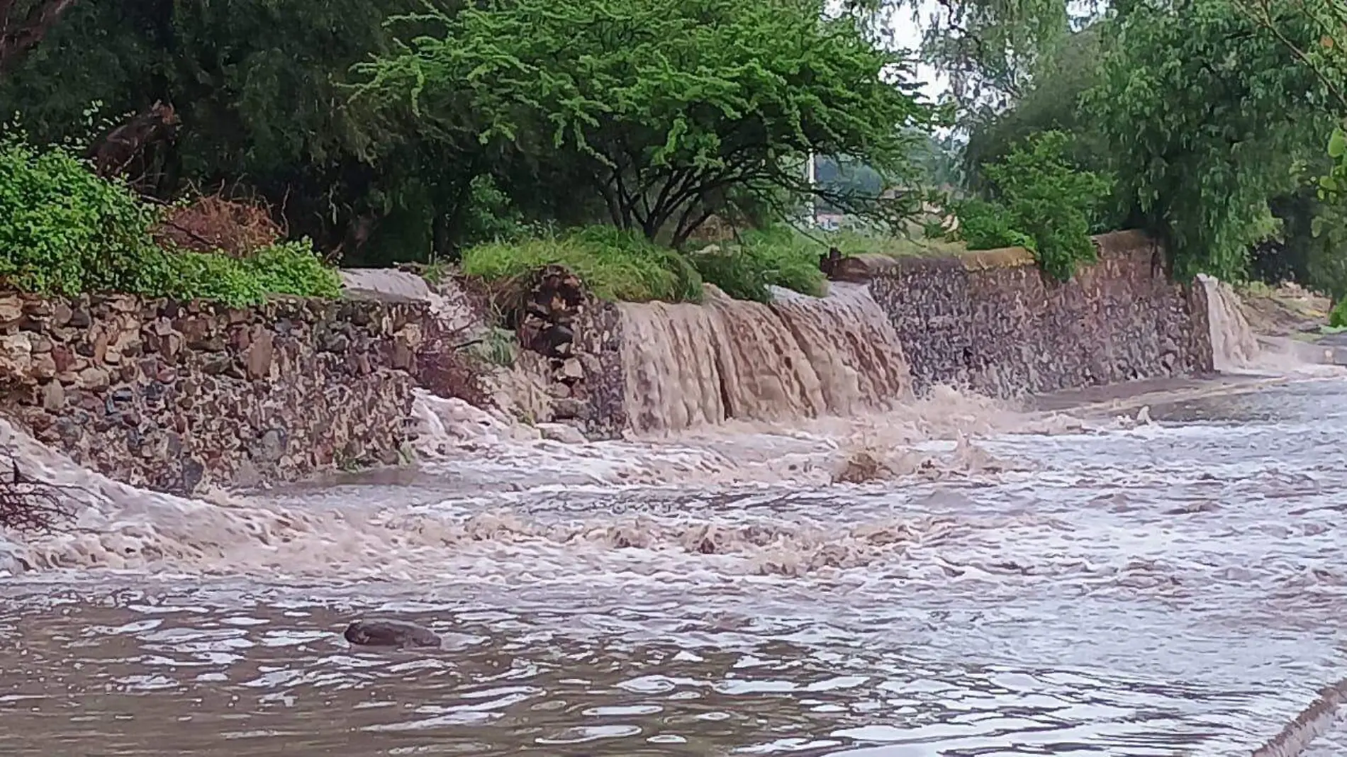 Vialidad lluvia 1